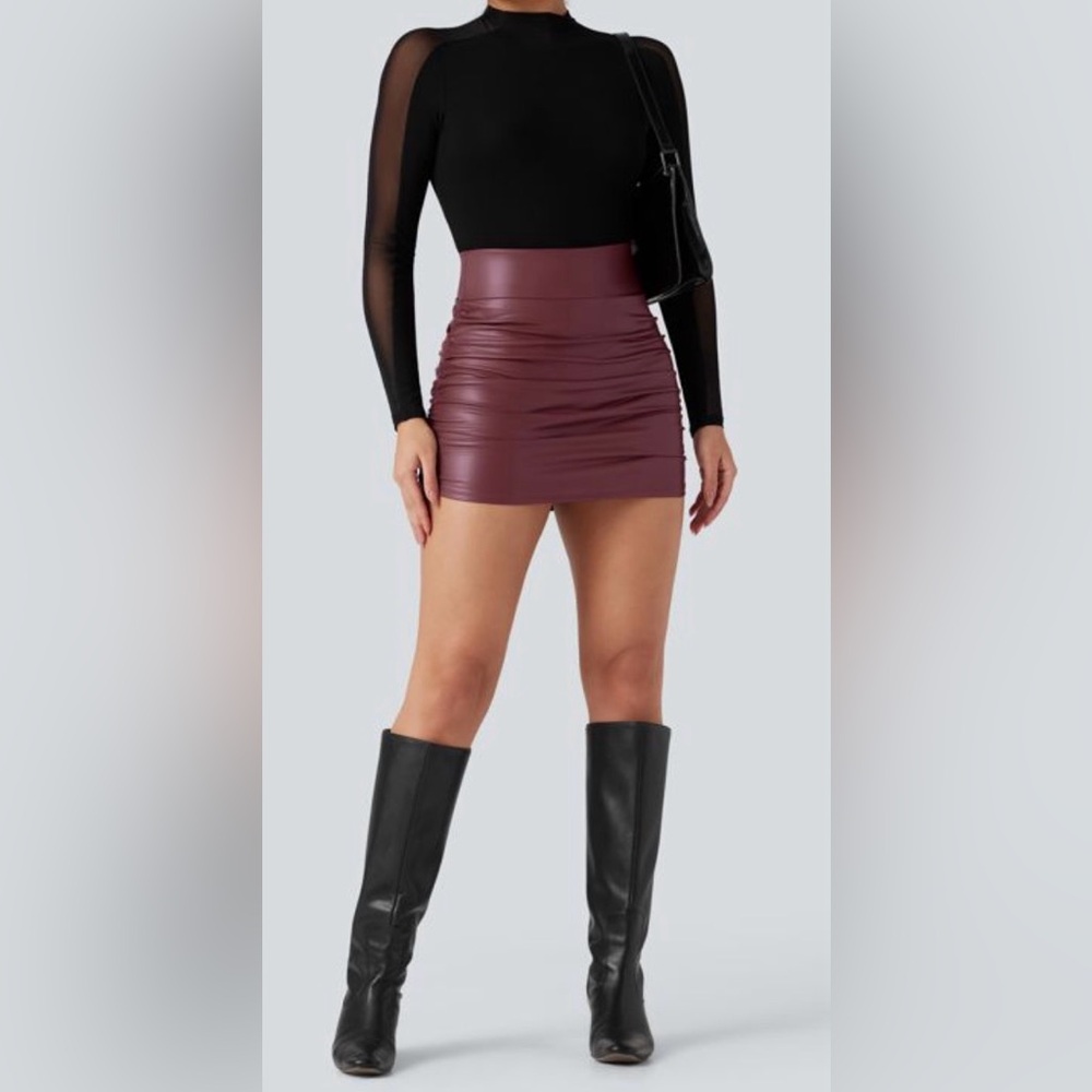 HALARA MINI SKIRT